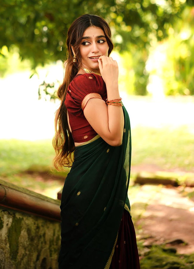 Priya Prakash Varrier Photos9