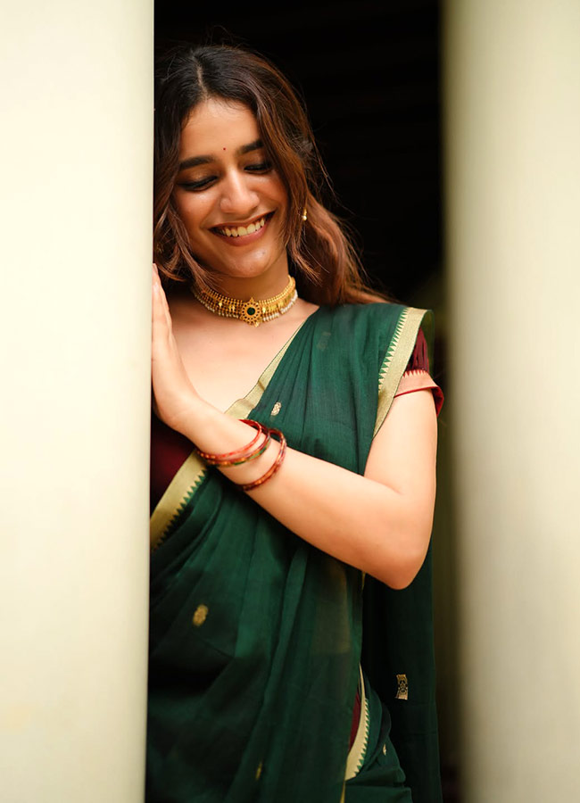 Priya Prakash Varrier Photos10