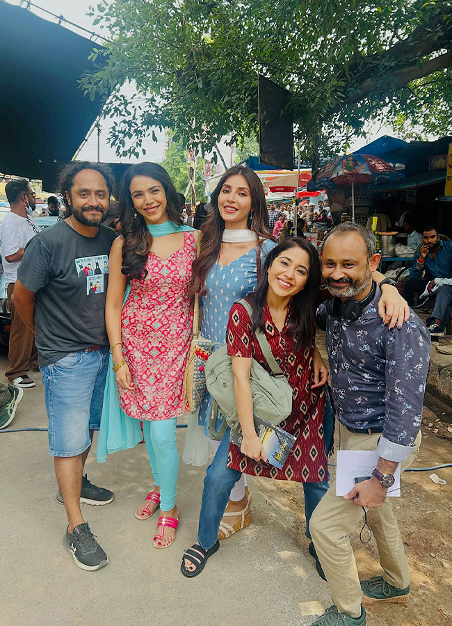 Shriya Pilgaonkar Revisits Her Mirzapur The Movie Shooting Memories Photos13