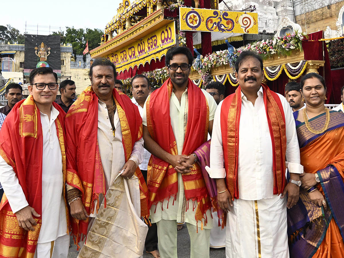 Tirumala Brahmotsavam Devotees on Surya Prabha Vahanam15