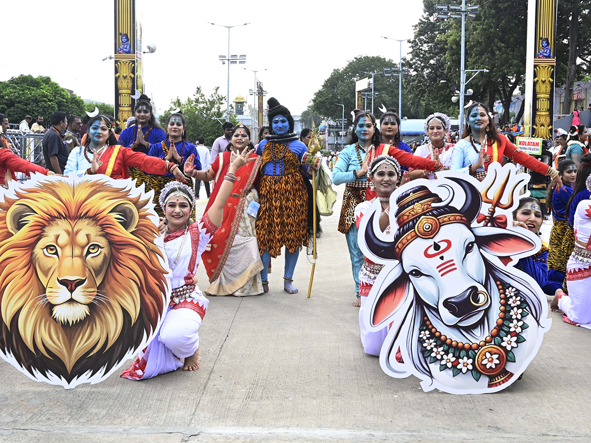 Tirumala Brahmotsavam Devotees on Surya Prabha Vahanam18