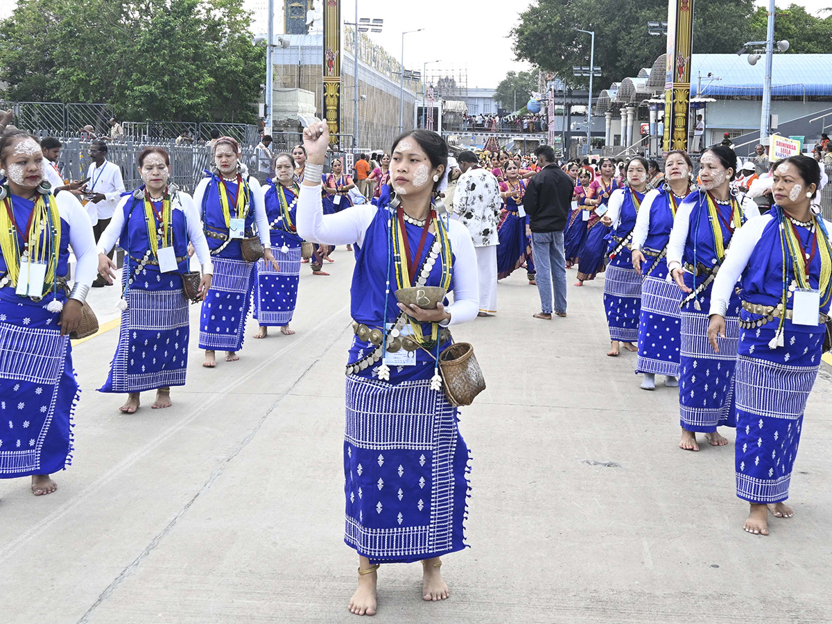 Tirumala Brahmotsavam Devotees on Surya Prabha Vahanam19