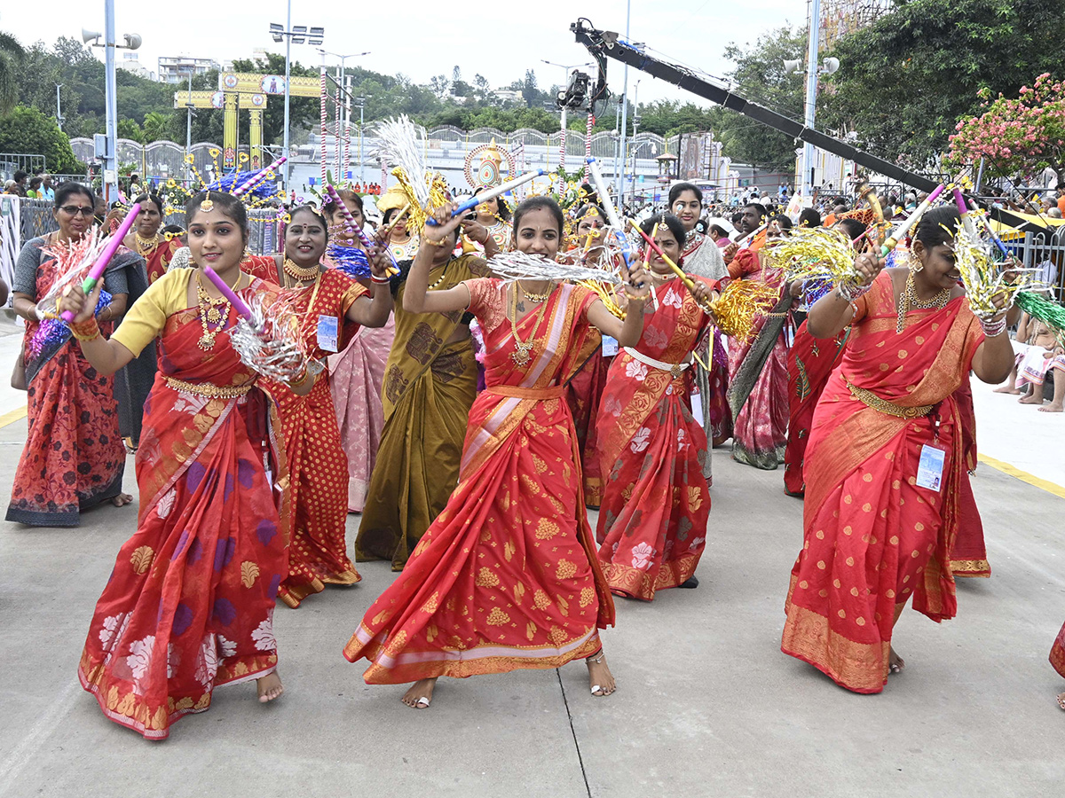 Tirumala Brahmotsavam Devotees on Surya Prabha Vahanam22