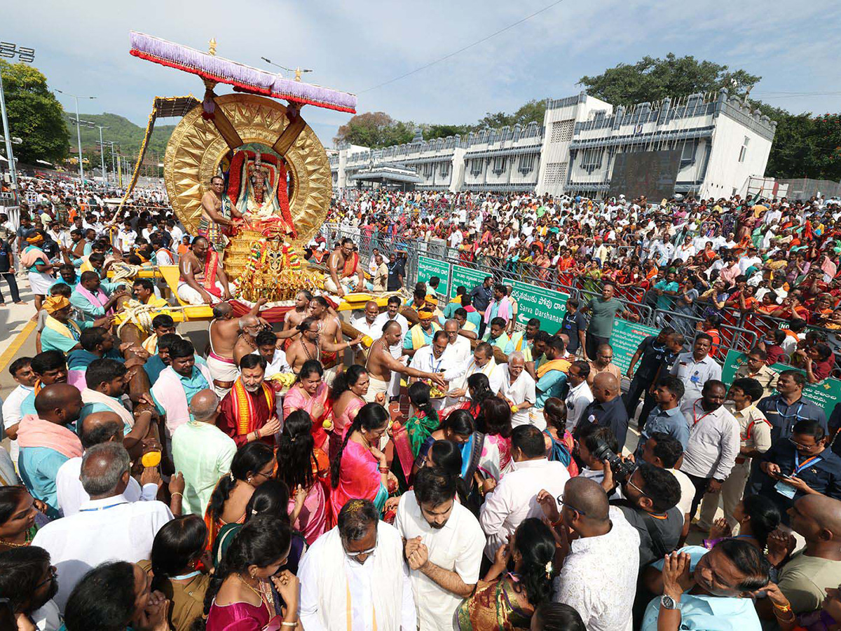 Tirumala Brahmotsavam Devotees on Surya Prabha Vahanam3