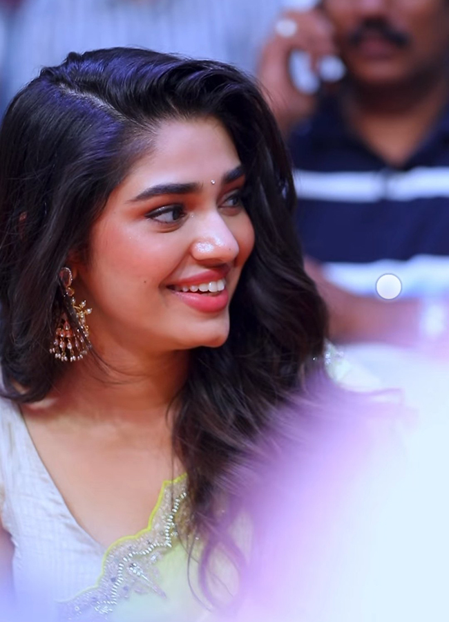 Actress Krithi Shetty Birthday Special Photos Viral3