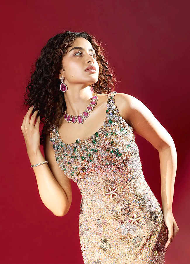 Anupama Shines Bright in a Diamond-Studded Dress Stunning Photos5