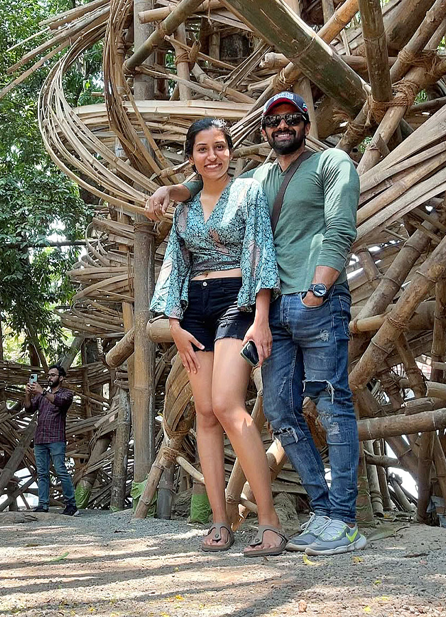 Have You Seen Bigg Boss Contestant Thrigun Family Photos11