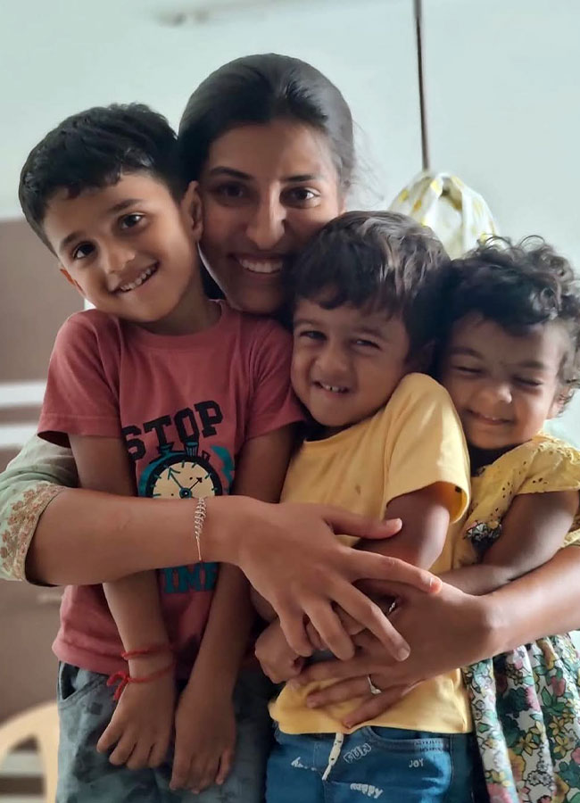 Have You Seen Bigg Boss Contestant Thrigun Family Photos6