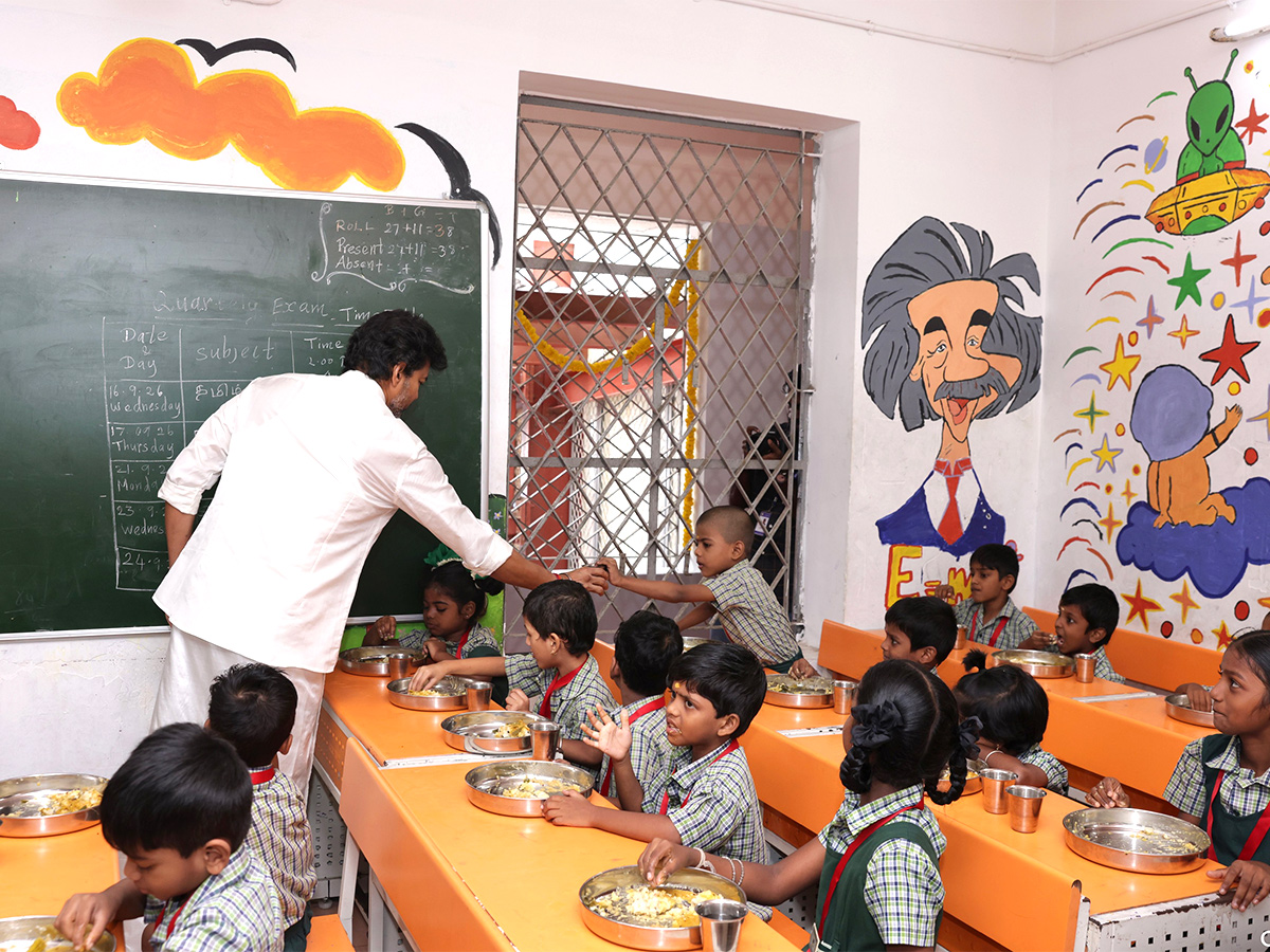 CM Vijay Perunthalaivar Kamarajar Morning Meal Scheme HD Photos7