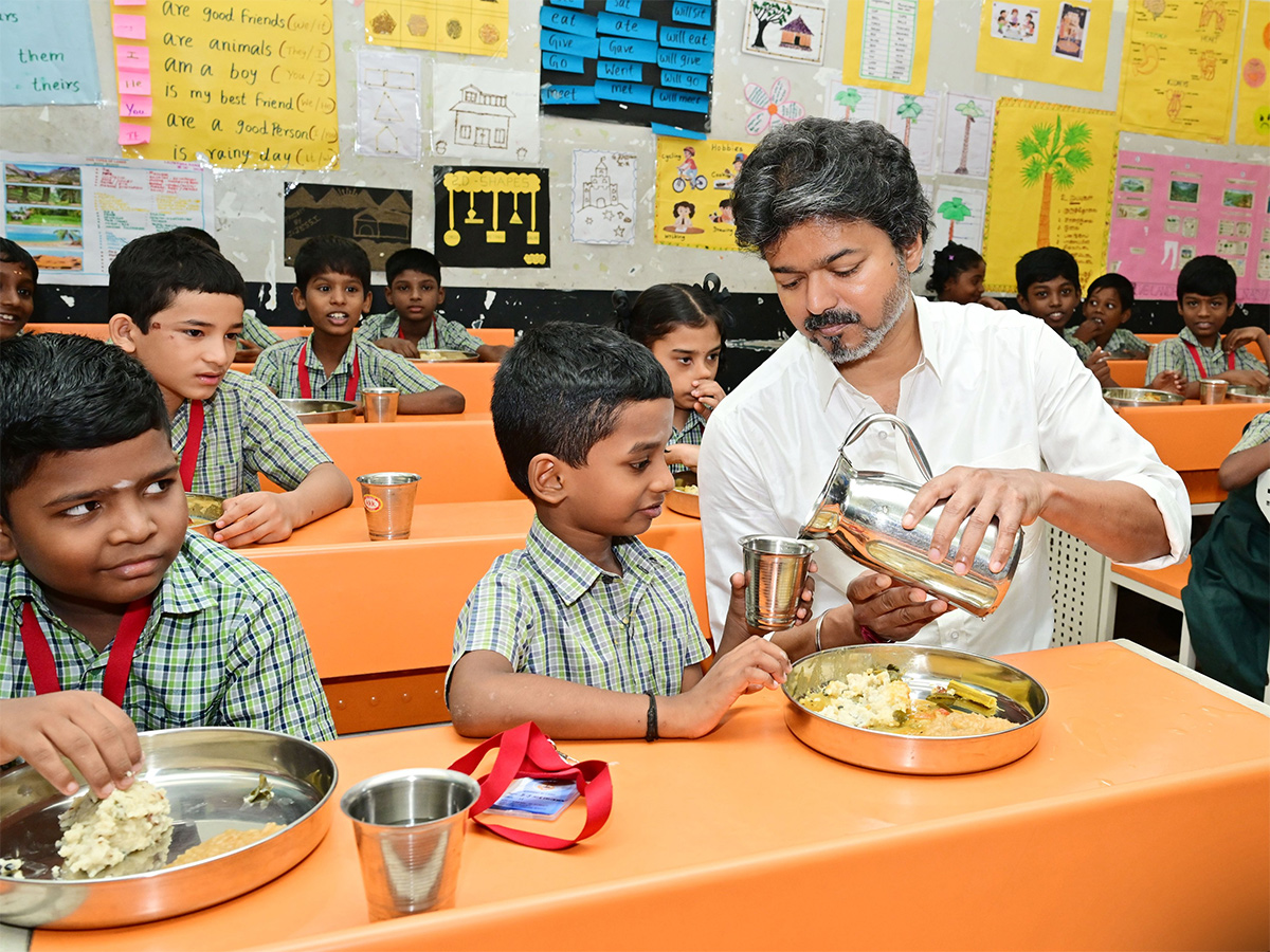 CM Vijay Perunthalaivar Kamarajar Morning Meal Scheme HD Photos8