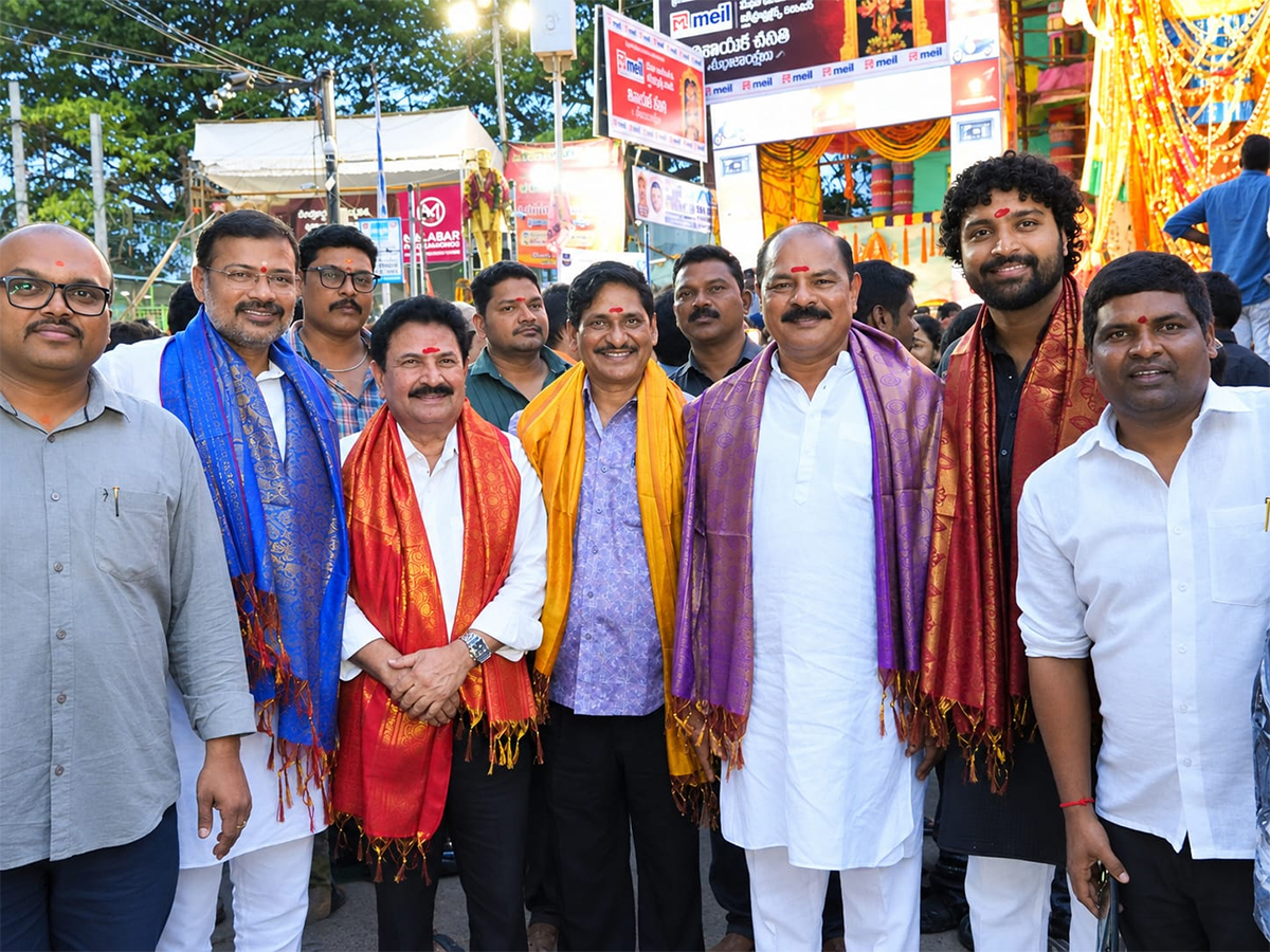 Vedavyas Movie Team In Khairatabad Ganesh 20265