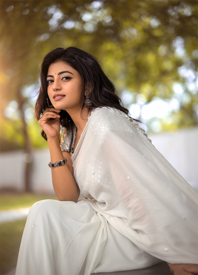Actress Anandhi Latest Photos Viral17