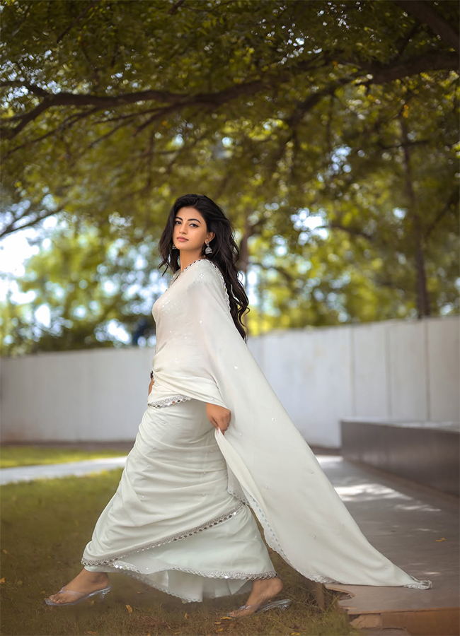 Actress Anandhi Latest Photos Viral3