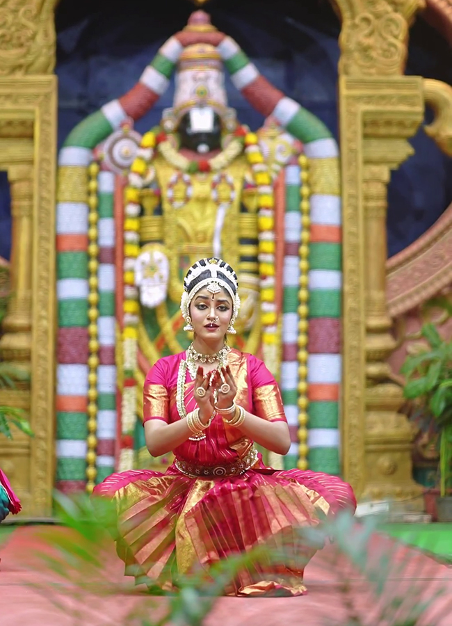 Dimple Hayathi Kuchipudi Dance At TTD Brahmotsavam HD Photos11