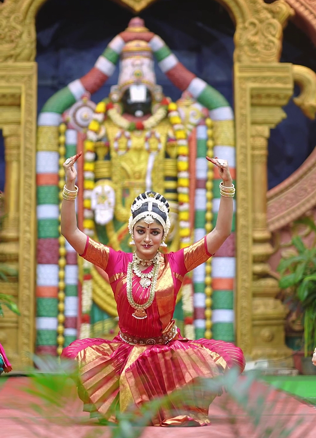 Dimple Hayathi Kuchipudi Dance At TTD Brahmotsavam HD Photos12