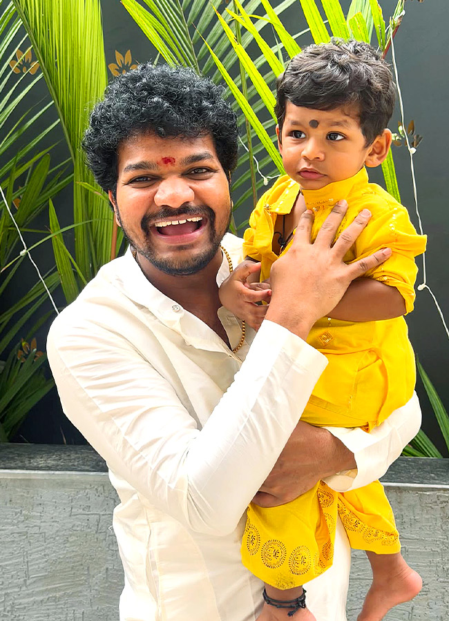 Jabardasth Comedian Mukku Avinash with His Family Photos2
