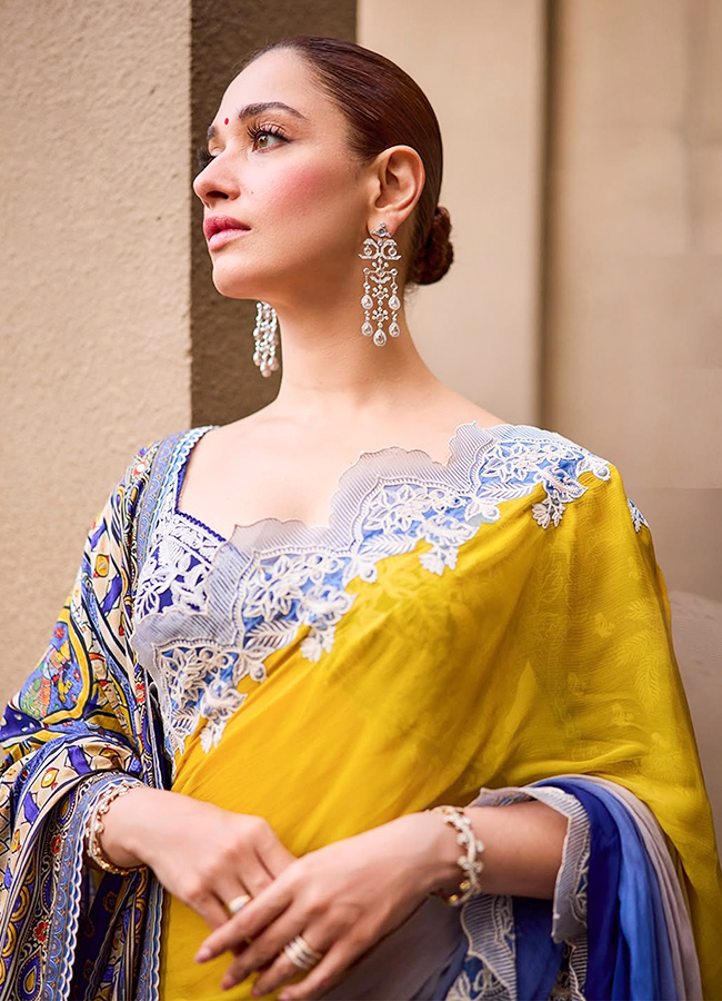 Tamannaah Bhatia Wore Torani Saree with Hand Painted Madhubani Dupatta3