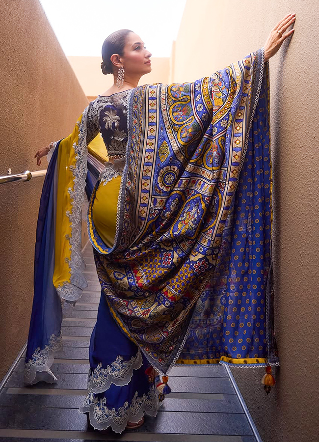 Tamannaah Bhatia Wore Torani Saree with Hand Painted Madhubani Dupatta7