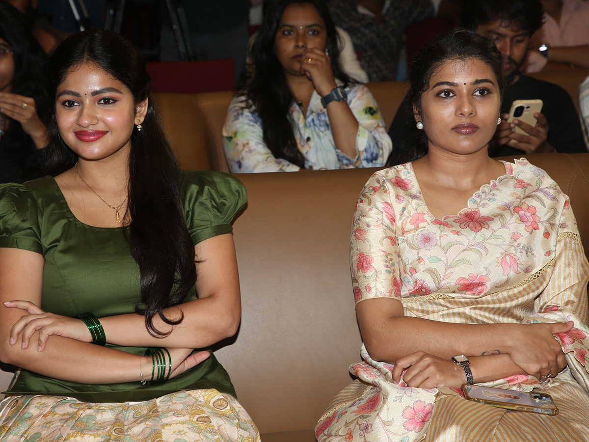 Thellakaagitham Movie Trailer Launch Event HD Photos8
