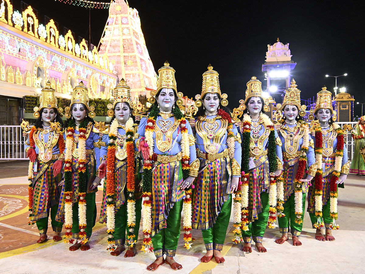 Tirumala : Aswa Vahana Seva At Salakatla Brahmotsavam Photos12
