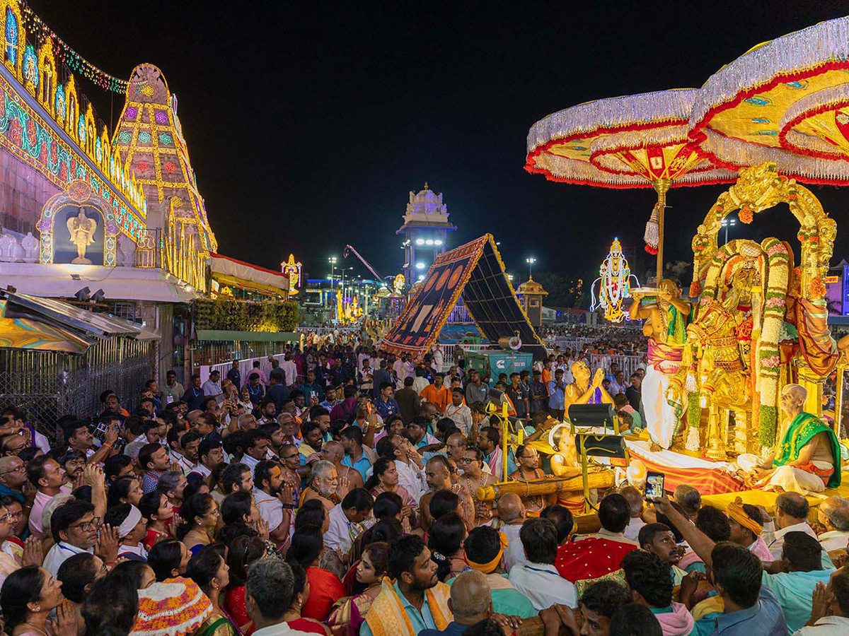 Tirumala : Aswa Vahana Seva At Salakatla Brahmotsavam Photos2