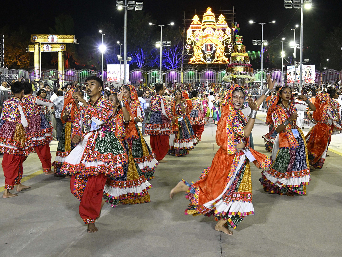 Tirumala : Aswa Vahana Seva At Salakatla Brahmotsavam Photos7