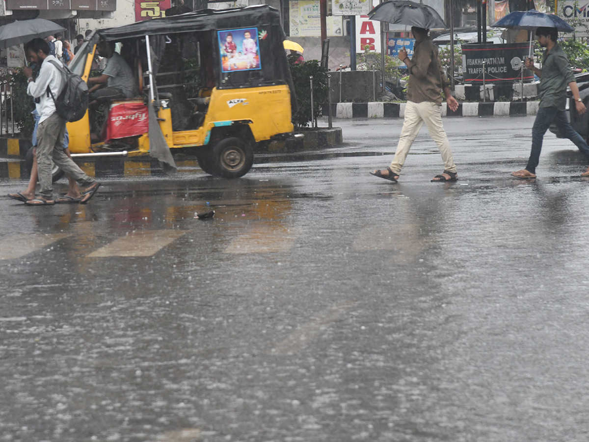 Heavy rainfall in Andhra Pradesh: Photos9