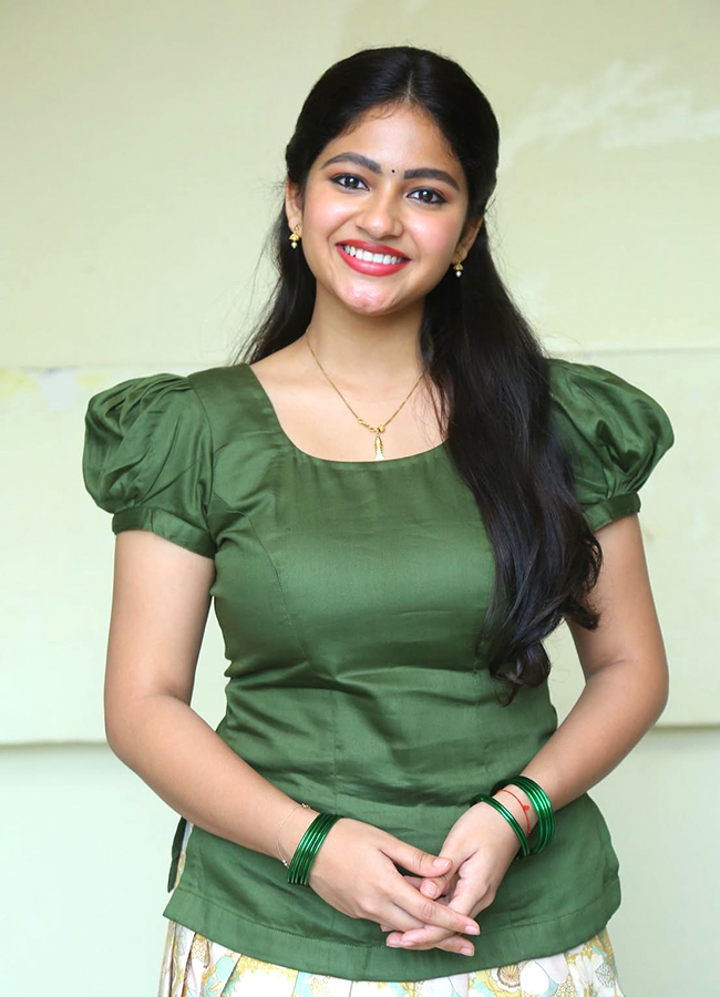 Actress Nakshatra at the Thella Kagitham Movie18