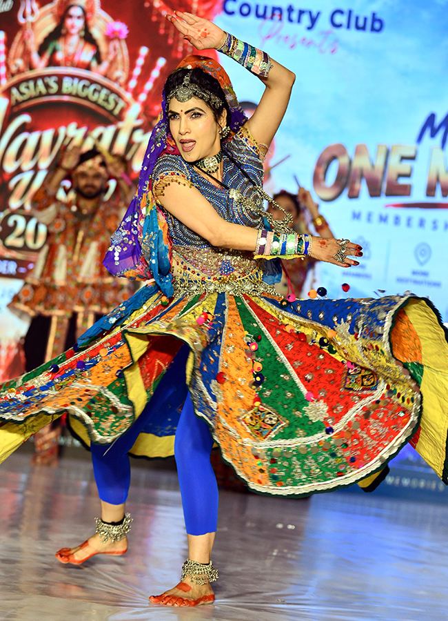 Country Club Unveils Navratri Bash 2026 Photos13