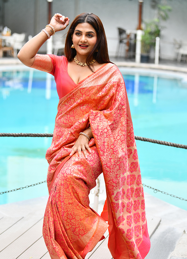 Country Club Unveils Navratri Bash 2026 Photos17