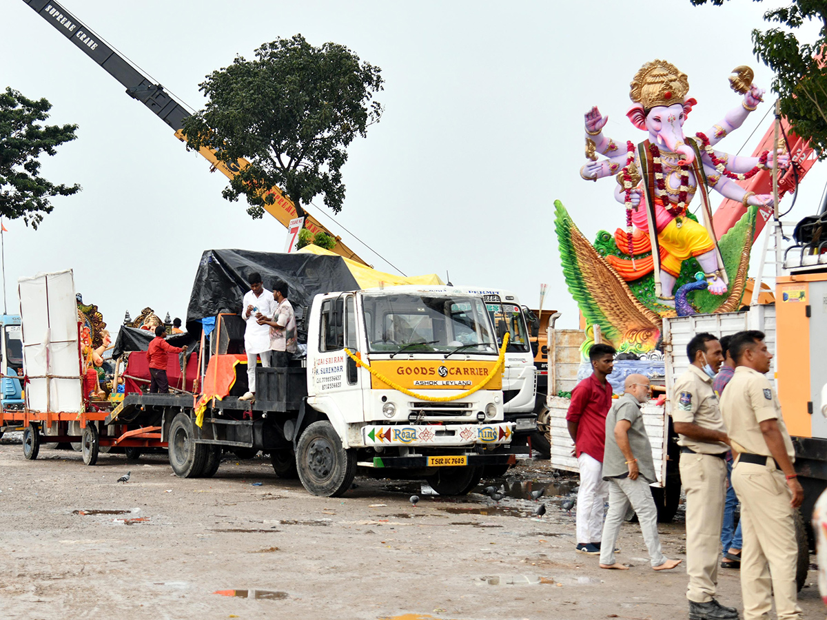 Grand Ganesh immersion celebrations on Necklace Road Hyderabad13
