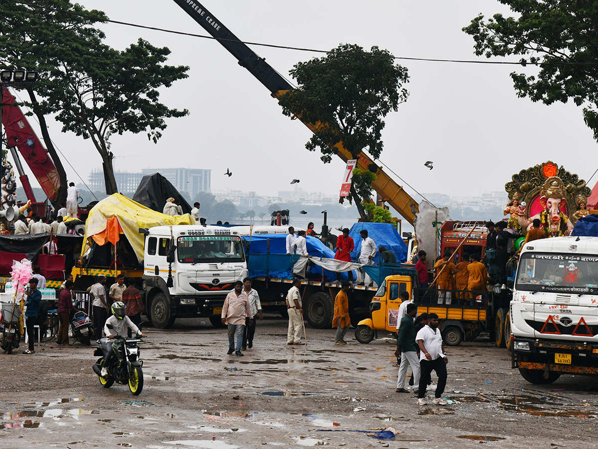 Grand Ganesh immersion celebrations on Necklace Road Hyderabad2