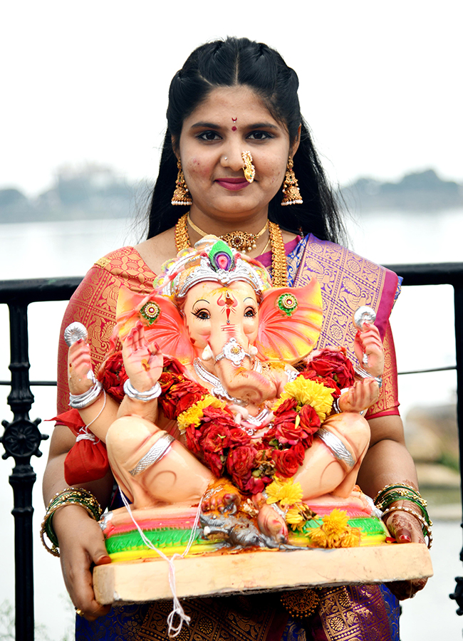 Grand Ganesh immersion celebrations on Necklace Road Hyderabad25