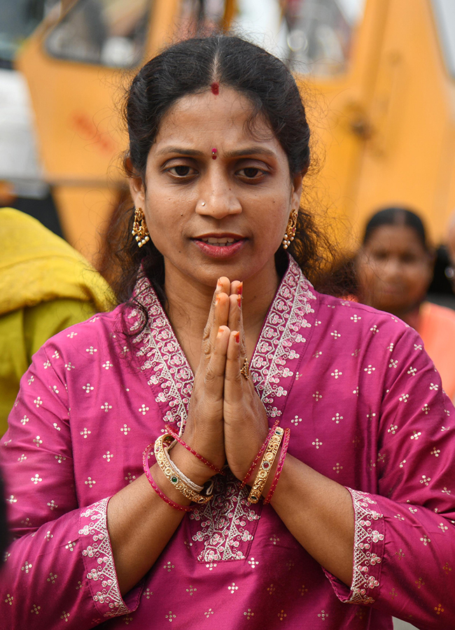 Grand Ganesh immersion celebrations on Necklace Road Hyderabad29
