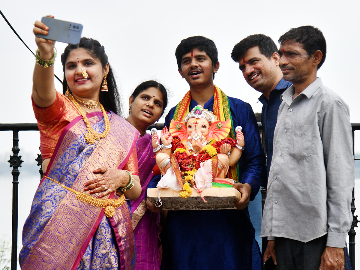 Grand Ganesh immersion celebrations on Necklace Road Hyderabad34