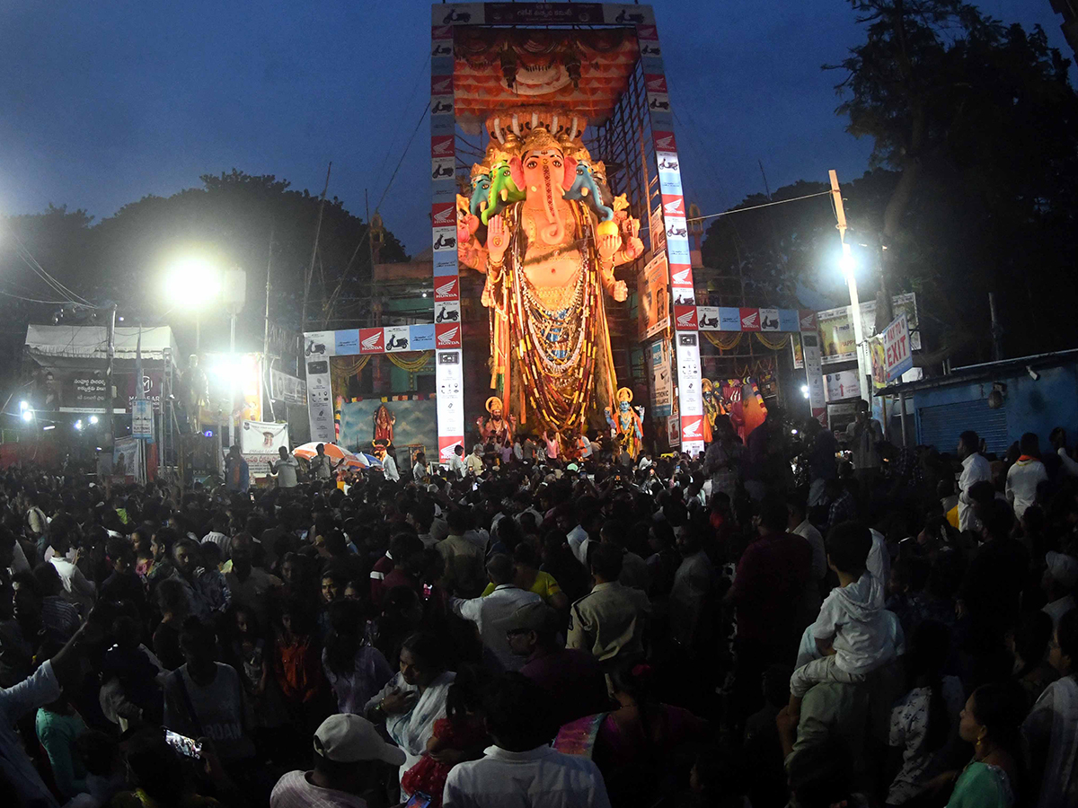 Khairatabad Ganesh Nimajjanam 2026 Photo Gallery2