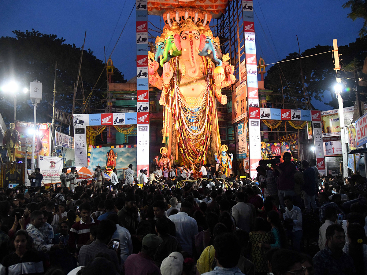 Khairatabad Ganesh Nimajjanam 2026 Photo Gallery8