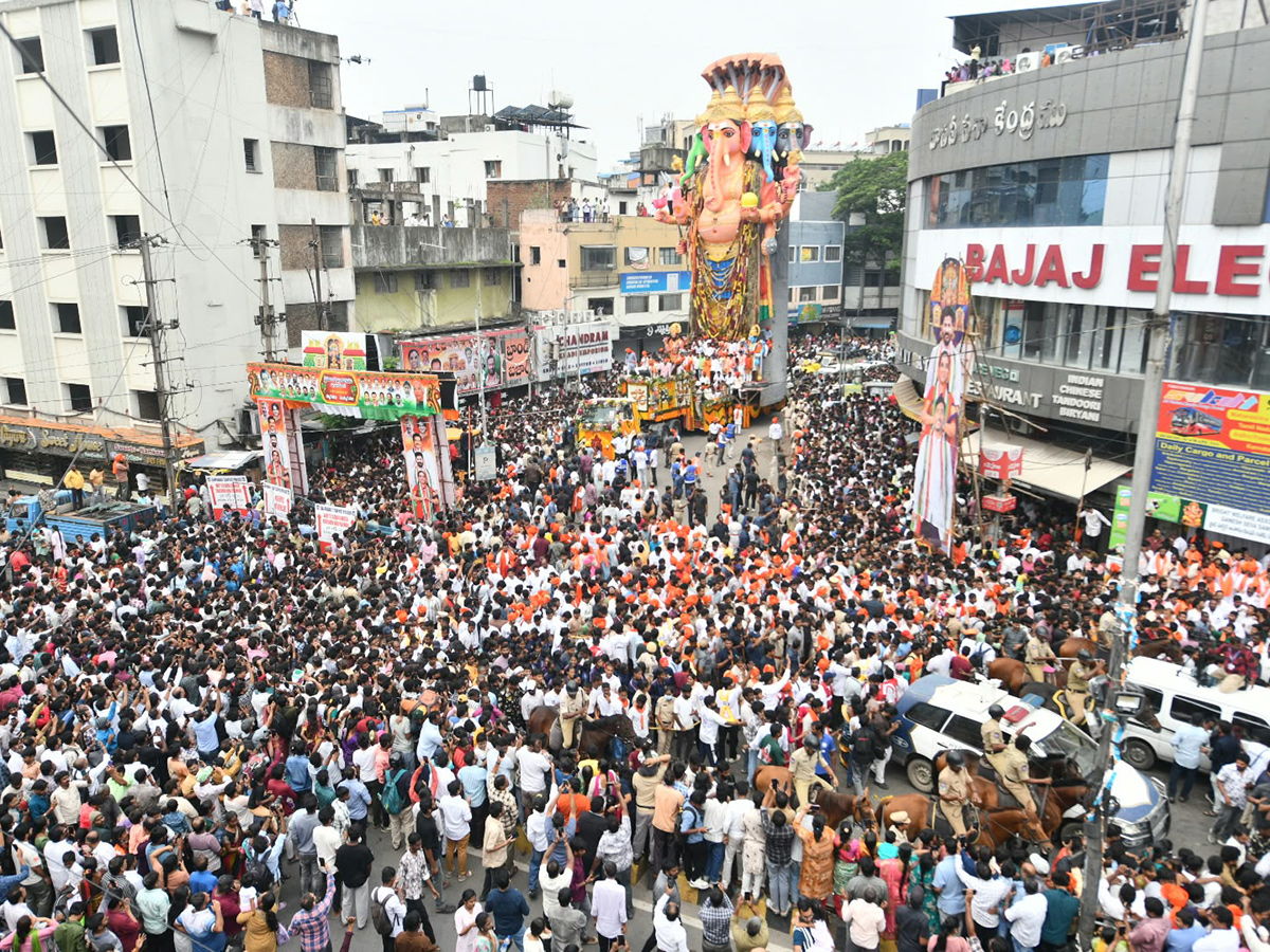 Khairatabad Ganesh Shobha Yatra 2026 HD Photos13