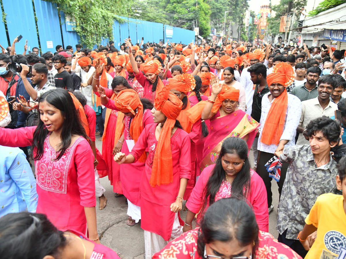 Khairatabad Ganesh Shobha Yatra 2026 HD Photos15