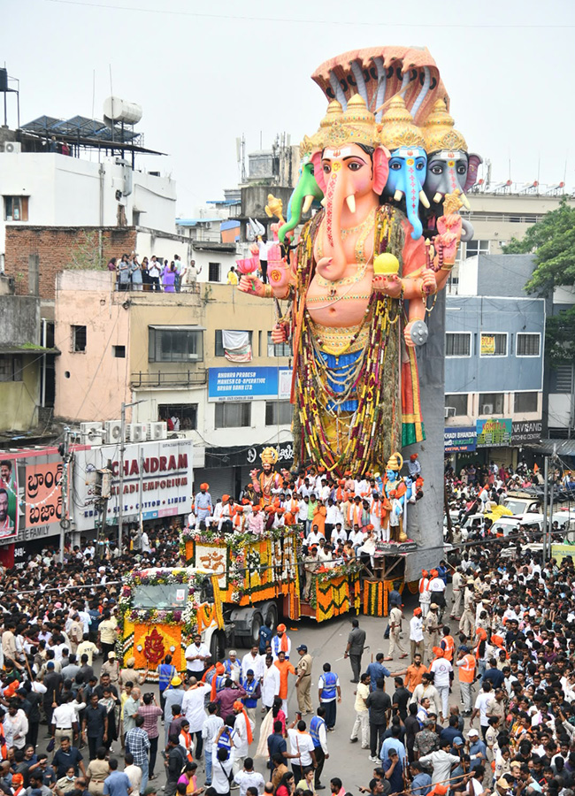 Khairatabad Ganesh Shobha Yatra 2026 HD Photos20