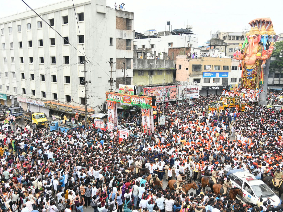 Khairatabad Ganesh Shobha Yatra 2026 HD Photos6