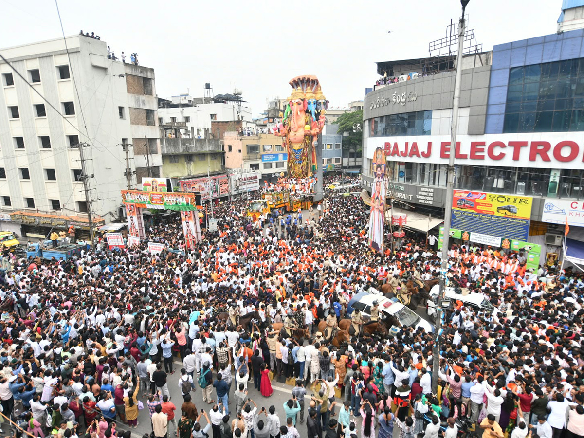 Khairatabad Ganesh Shobha Yatra 2026 HD Photos7
