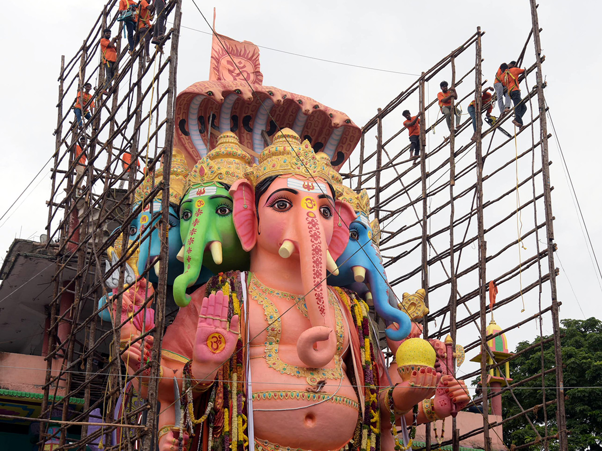 Khairatabad Maha Ganesh Nimajjanam Today12