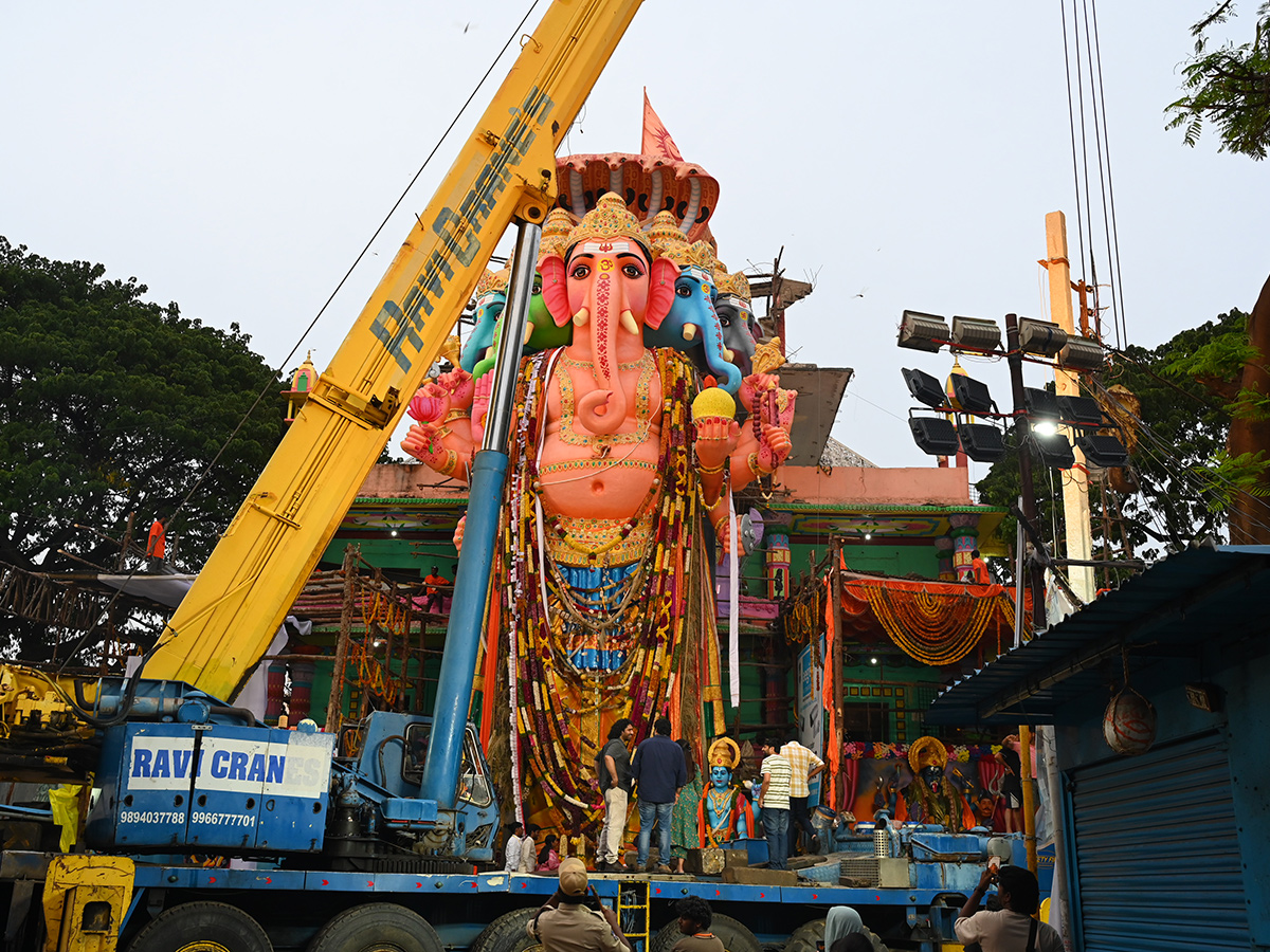 Khairatabad Maha Ganesh Nimajjanam Today6