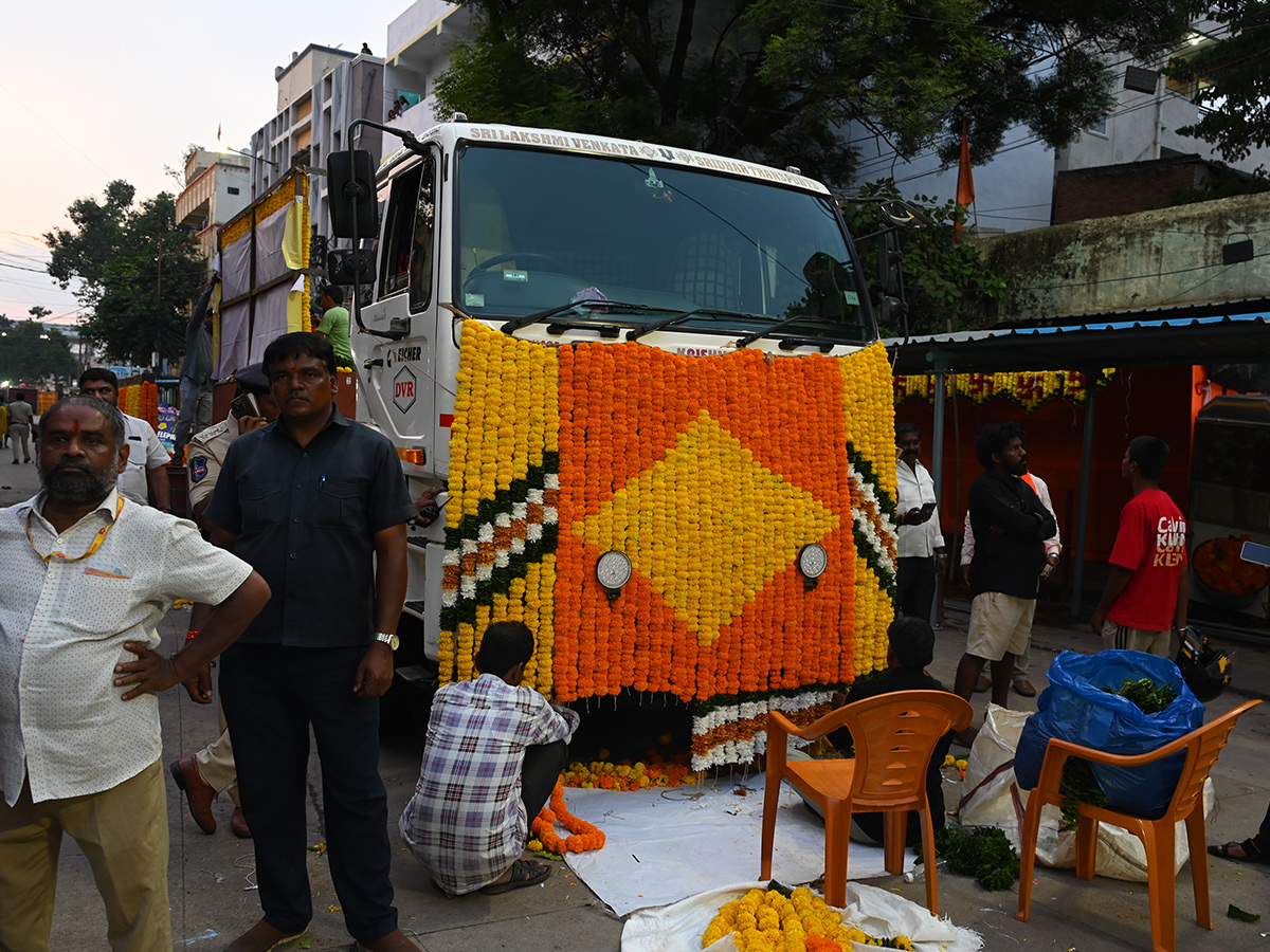 Khairatabad Maha Ganesh Nimajjanam Today8