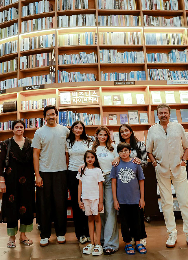 Mohan Babu Family’s Korea Trip (Photos)7