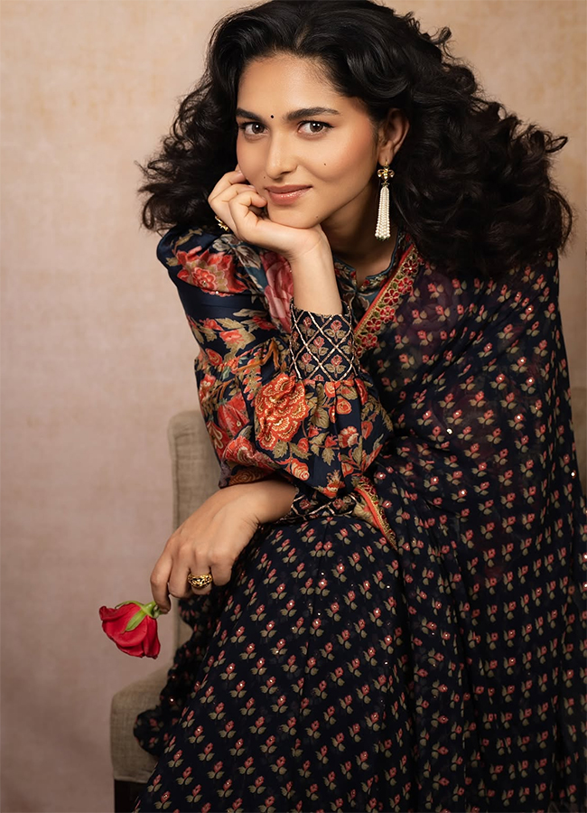 The Paradise Movie : Actress Kayadu Lohar Trending Now12