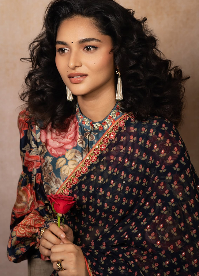 The Paradise Movie : Actress Kayadu Lohar Trending Now14