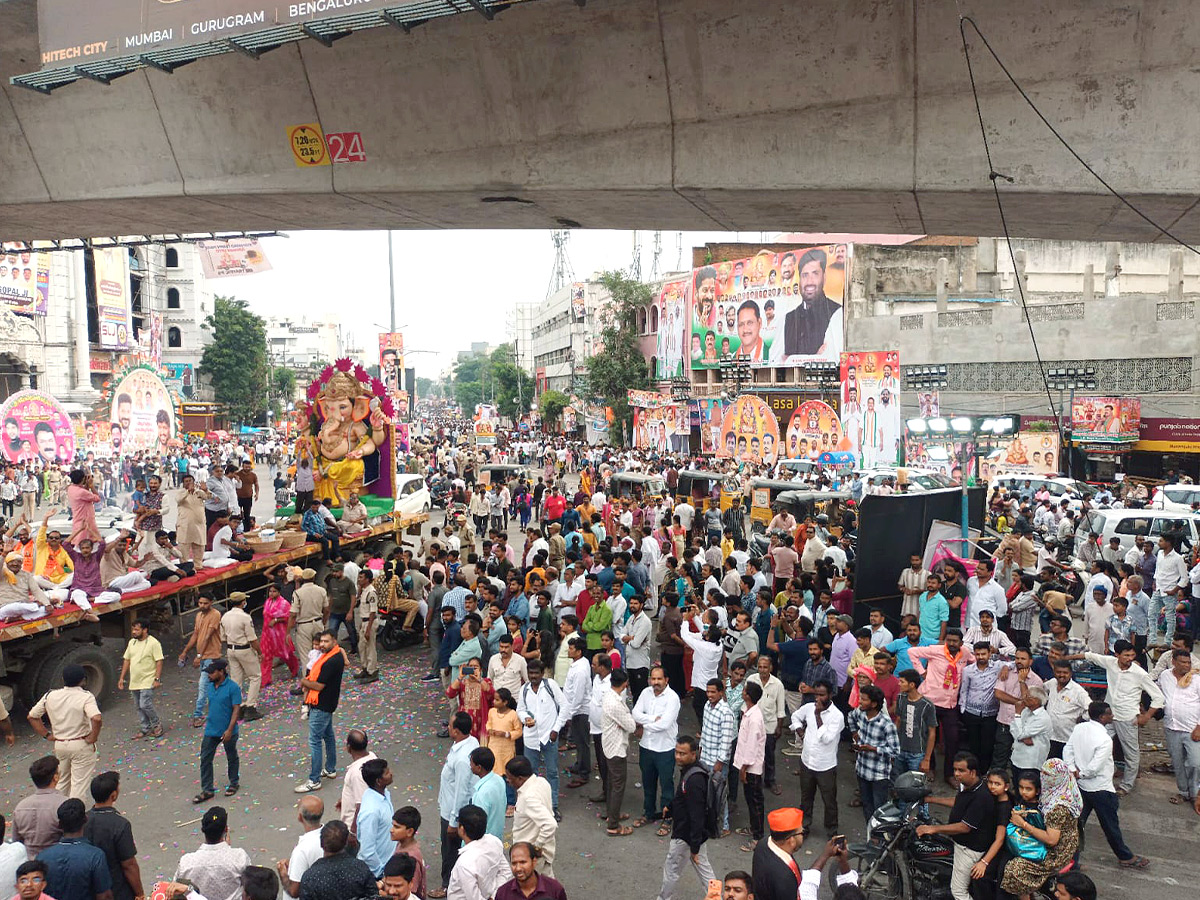 Ganesh Immersion Festivities in Hyderabad Photos10