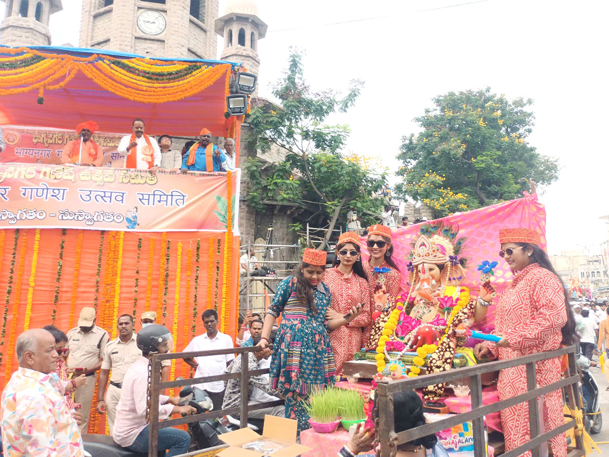 Ganesh Immersion Festivities in Hyderabad Photos14